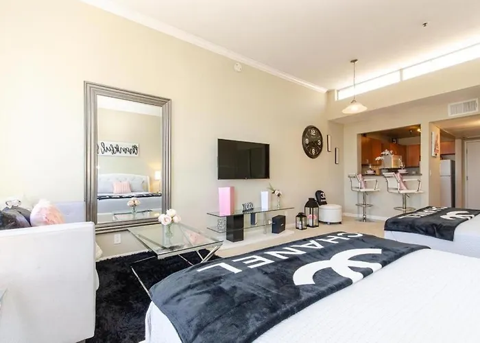 Loft s At Hollywood Free Parking Close To Studios Universal